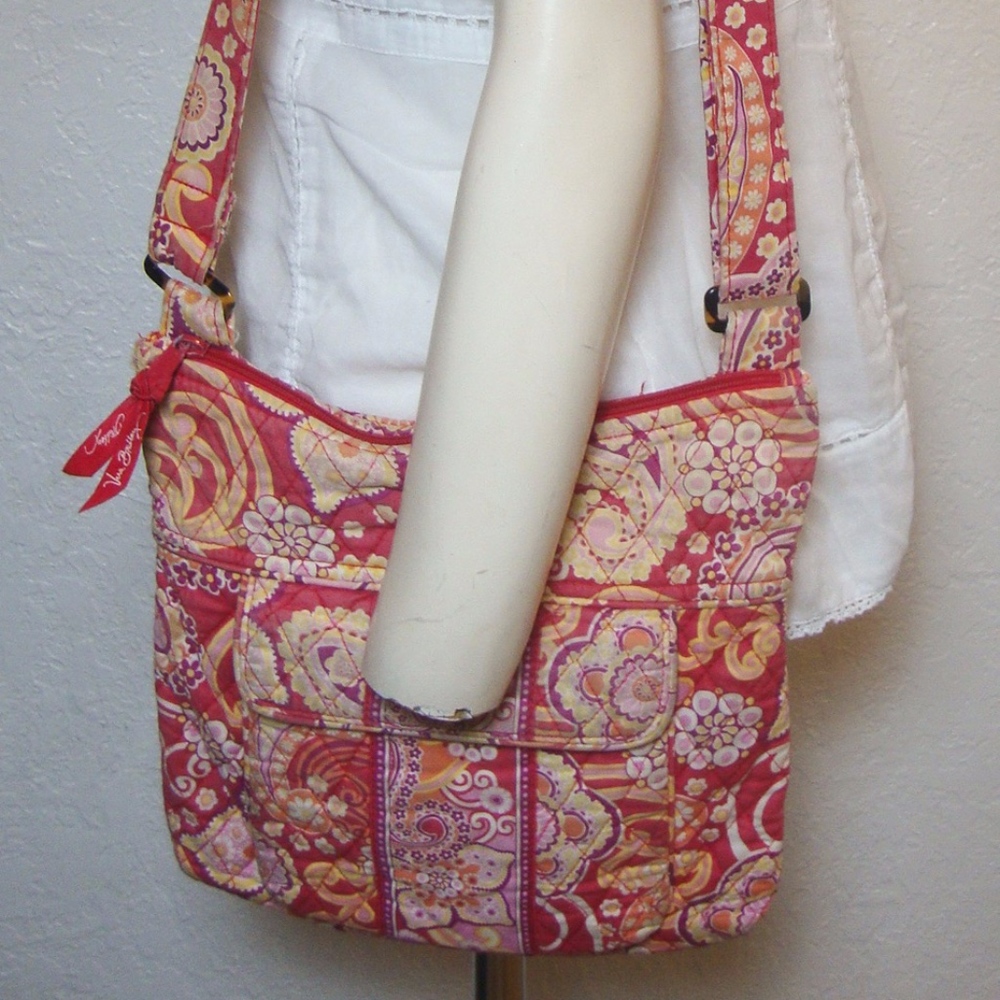 VERA BRADLEY Shoulder Bag Pink Paisley Raspberry Fizz Close Cross Body Purse Zip